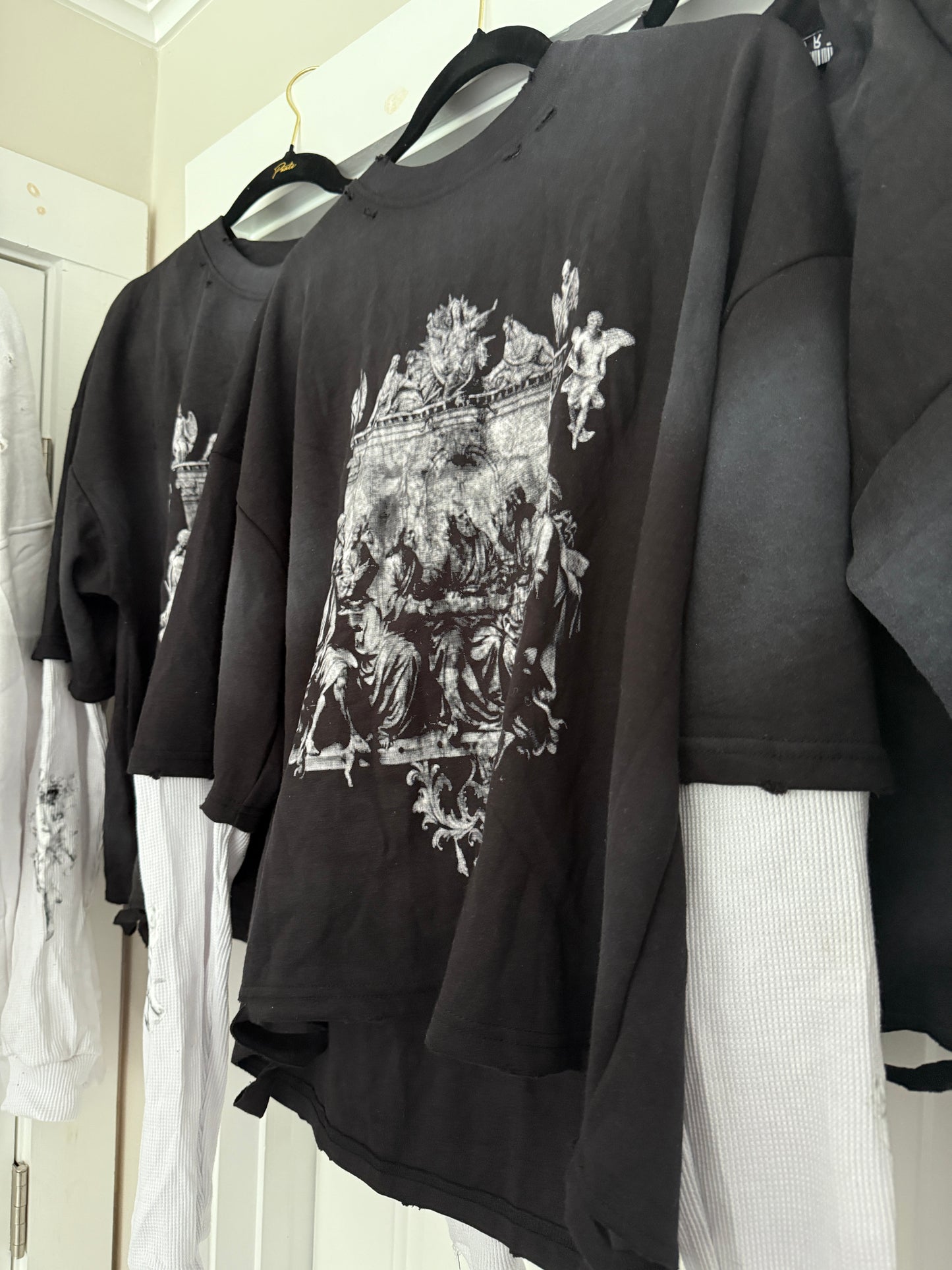 Virtues “Black destroyed” tee